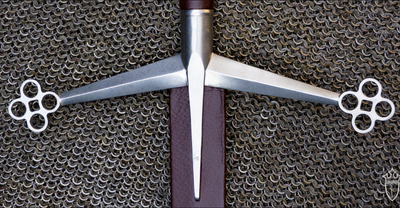 Claymore - Brown Handle
