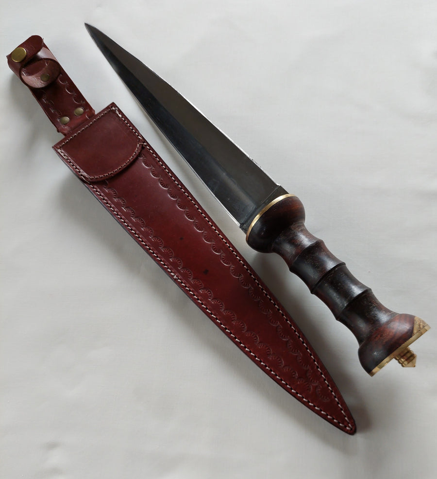 Dirk (Early Roman Style)